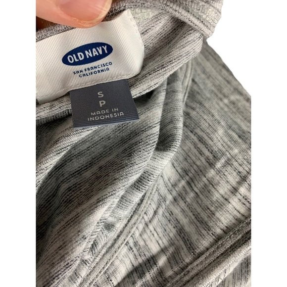 Small Old Navy Women's Heathered Gray Tank Top Loose Fit Lightweight - Picture 6 of 7